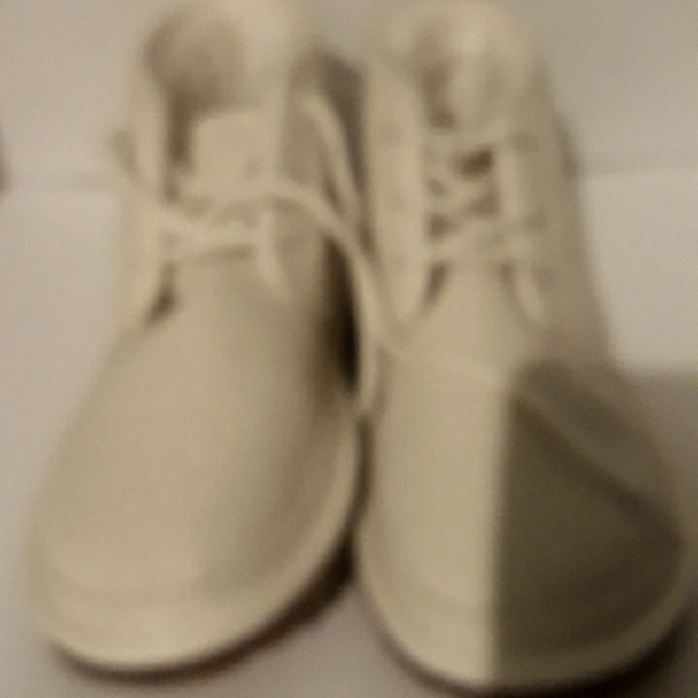 UGGs Neumel Chukka Boots sz 8